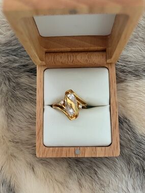 14kt Gold stamped Women's Statement Ring with Clear Stones